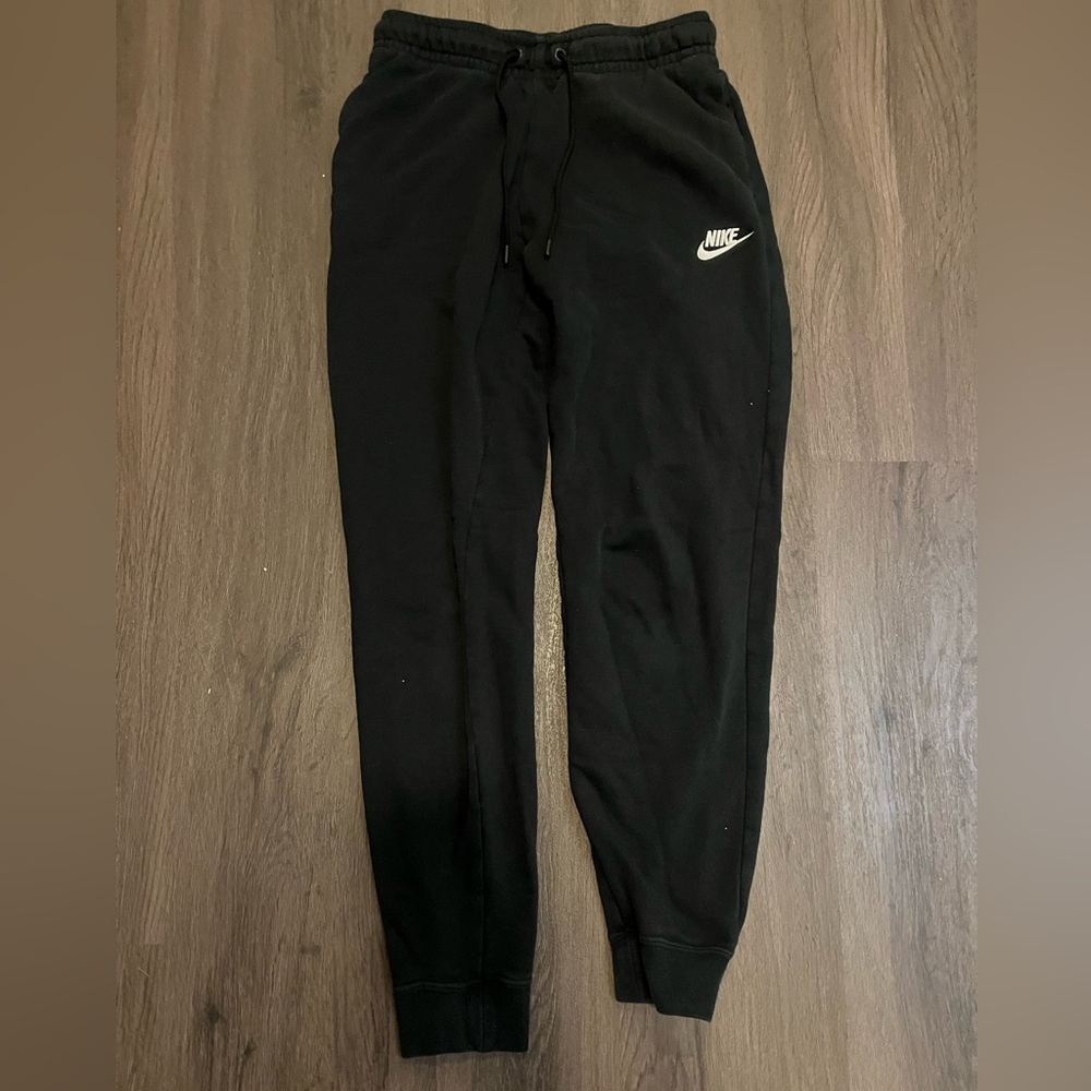 black nike sweat pants